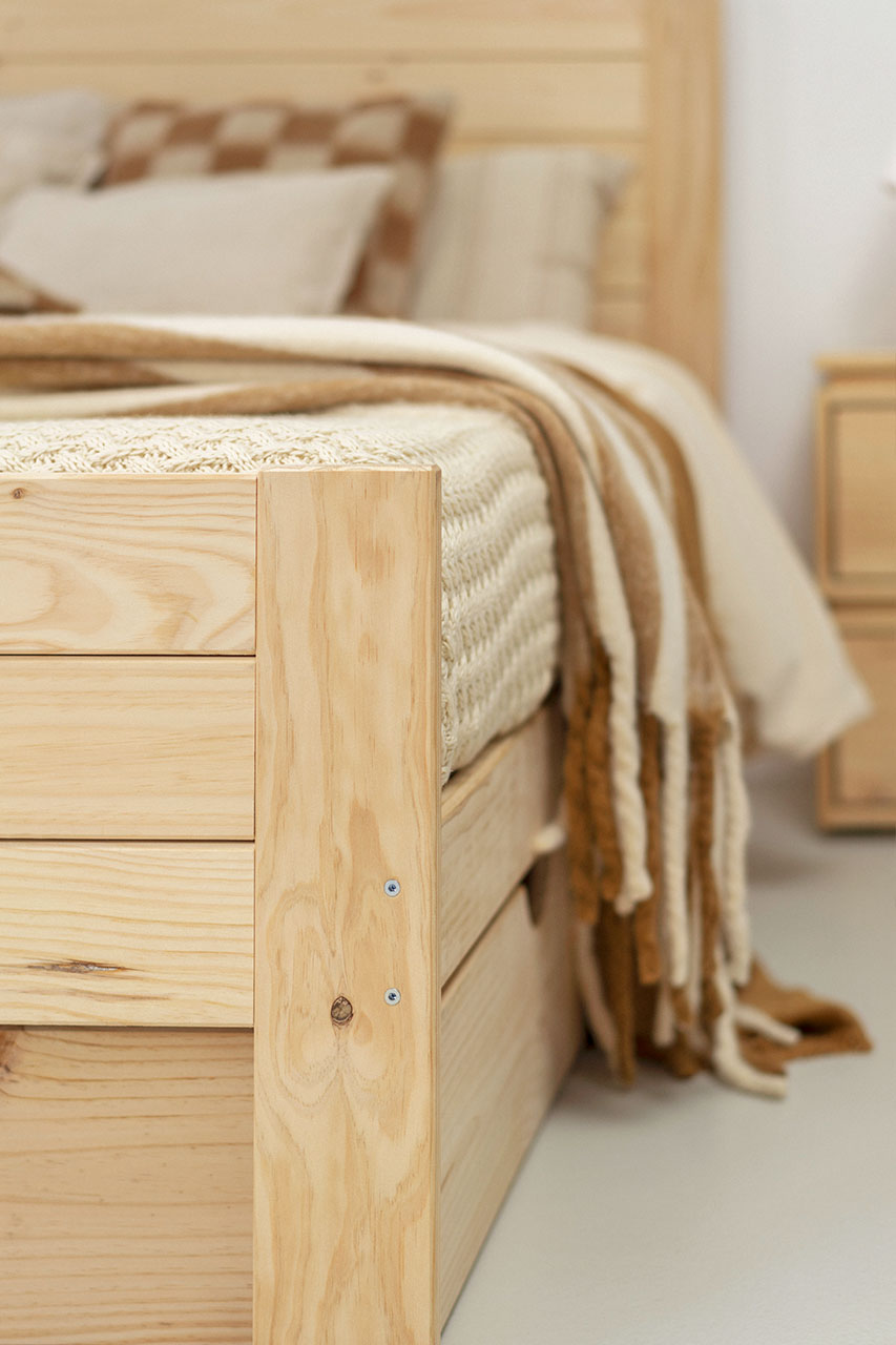 Imagen de ambiente 4 para:Cama doble con cajones de madera maciza de pino